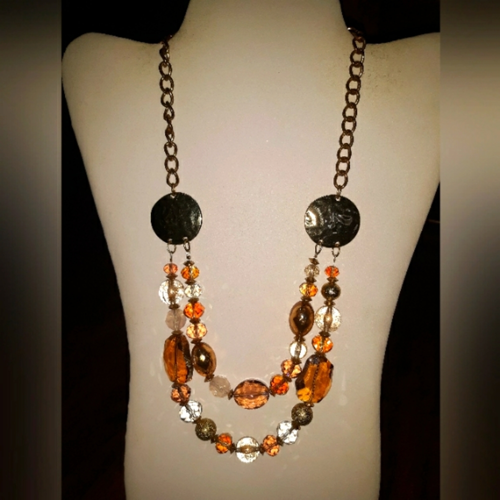 VERY NICE HIGH END COSTUME NECKLACE